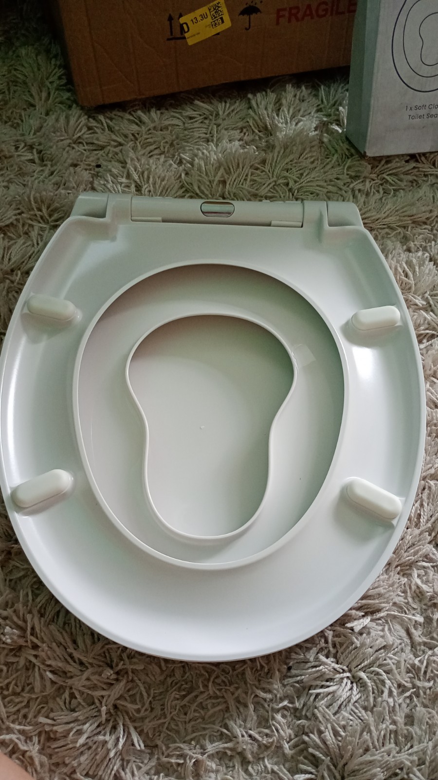 CUQOO Family Soft Close Toilet Seat White Heavy Duty Oval with Integrated Child - Image 3