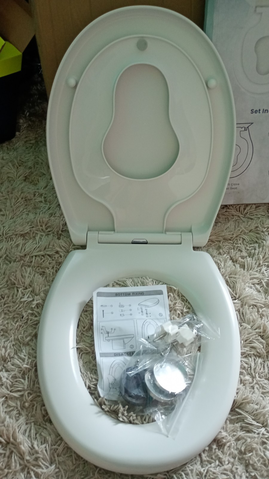 CUQOO Family Soft Close Toilet Seat White Heavy Duty Oval with Integrated Child - Image 4