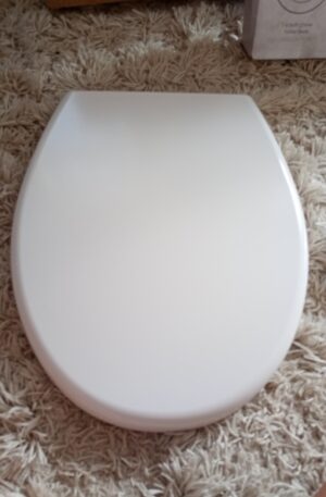 CUQOO Family Soft Close Toilet Seat White Heavy Duty Oval with Integrated Child