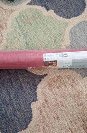 Rash Wallpaper Pink Size 10.05x0,53m= 5,32m2