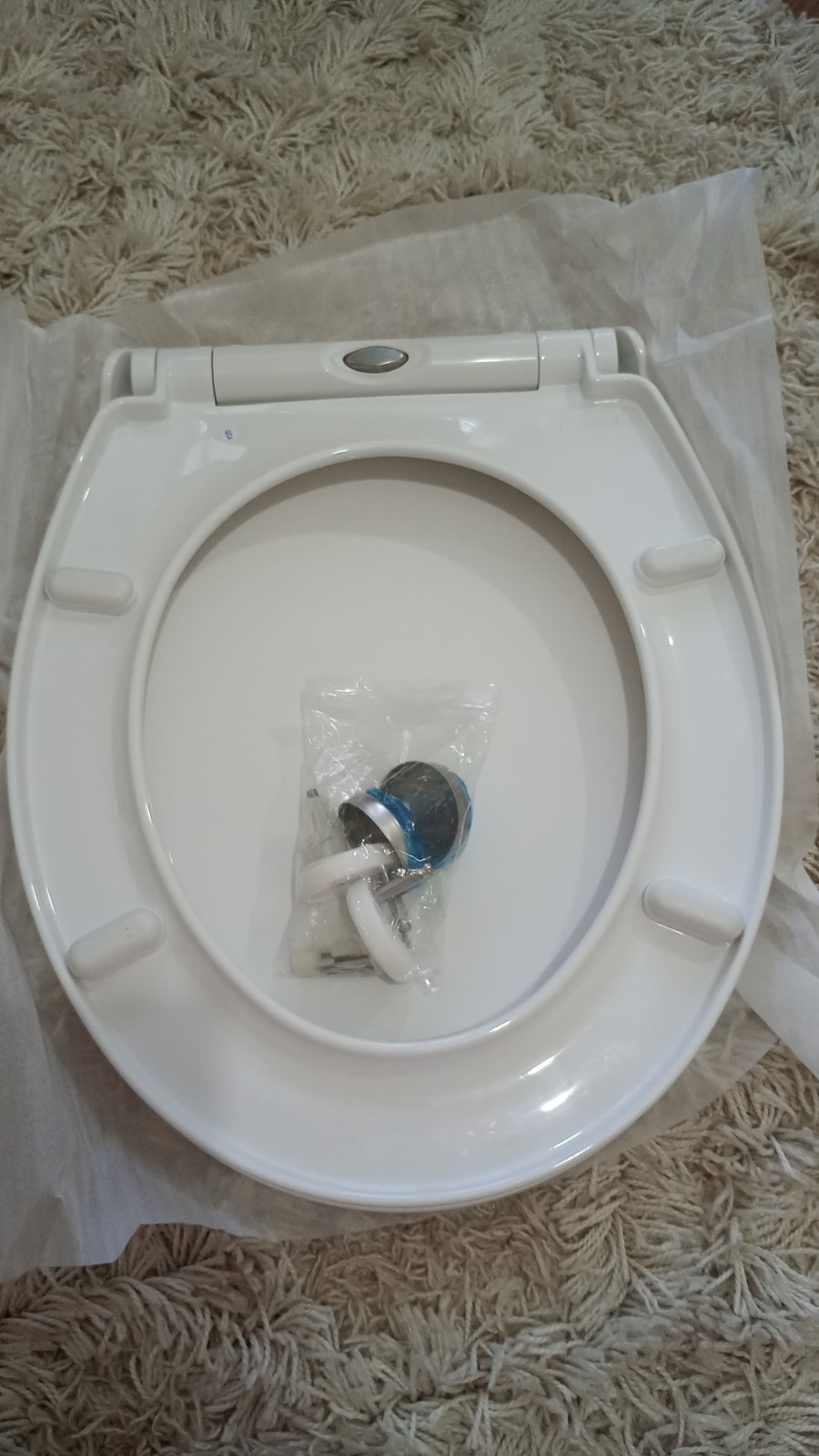 SA Products Quick Release Toilet Seat - with Soft Close & Quick Release Hinges - Image 4