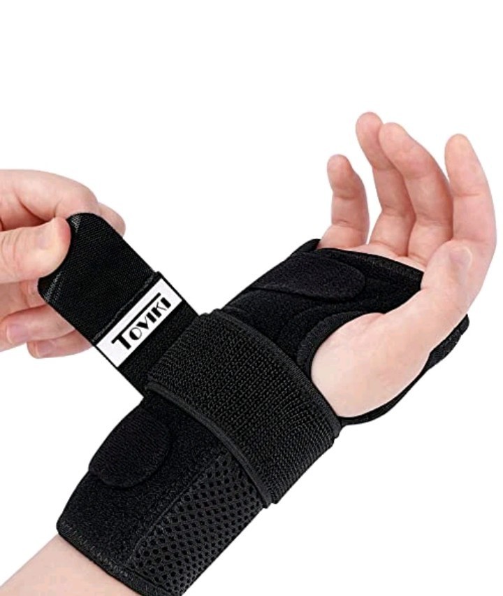 TOVIKI Wrist Support Brace Right Hand with 2 Metal Splints for Joint Pain Carpal