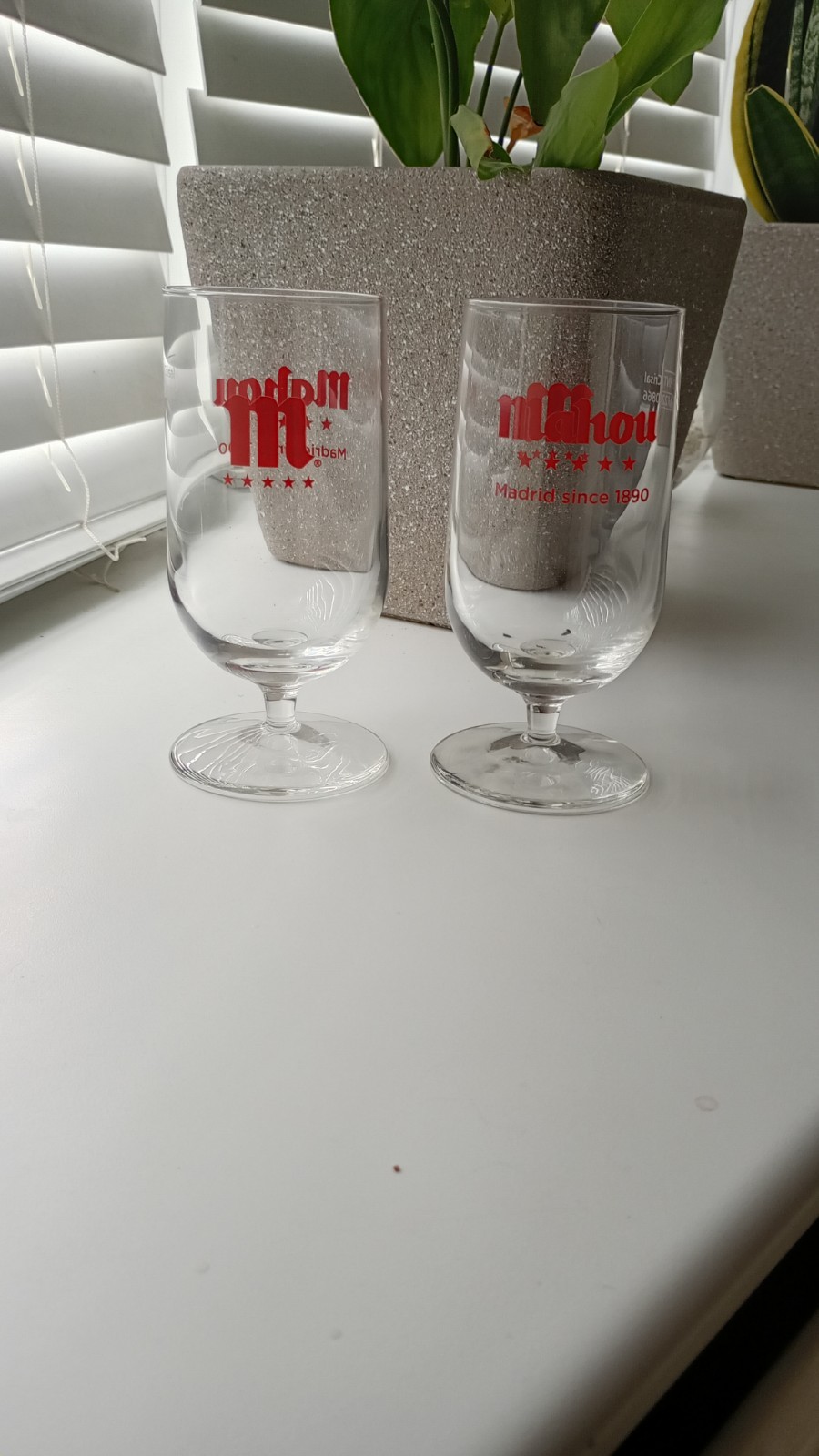 Mahou Goblet Glass x 2 - Official Half Pint Glasses Brand New Red Logo