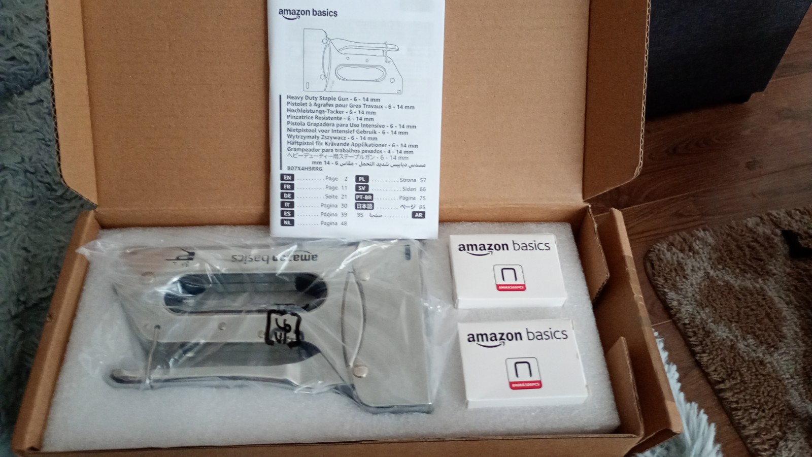 Amazon Basics Heavy Duty Stapler Gun with 1000 Staples, - Image 4