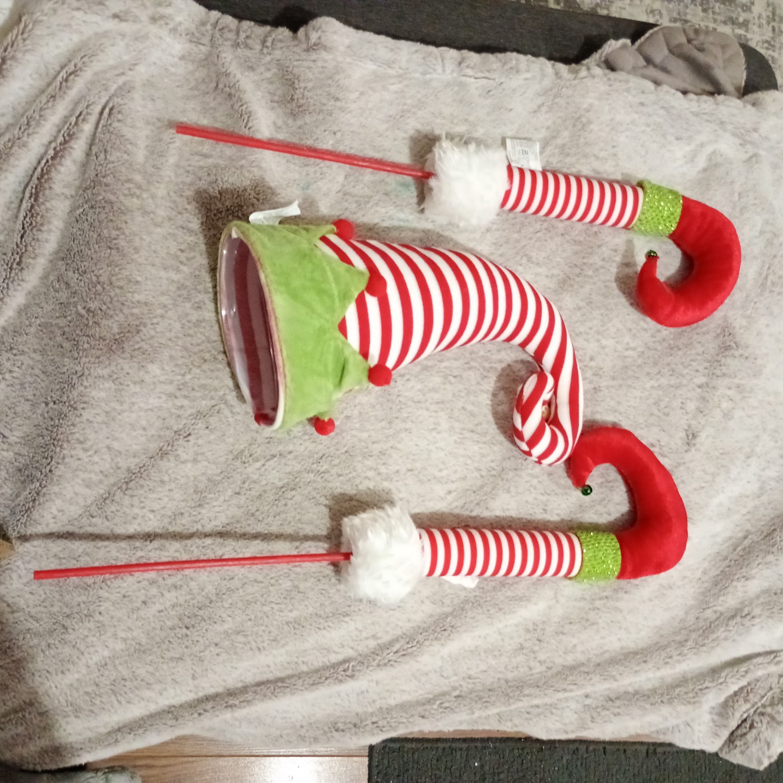 Elf Christmas Tree Pick Set – contains 1 Hat and 2 Legs - Image 4
