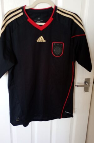 GERMANY 2010 2011 AWAY FOOTBALL SHIRt ADIDAS P41462 Size 105cm
