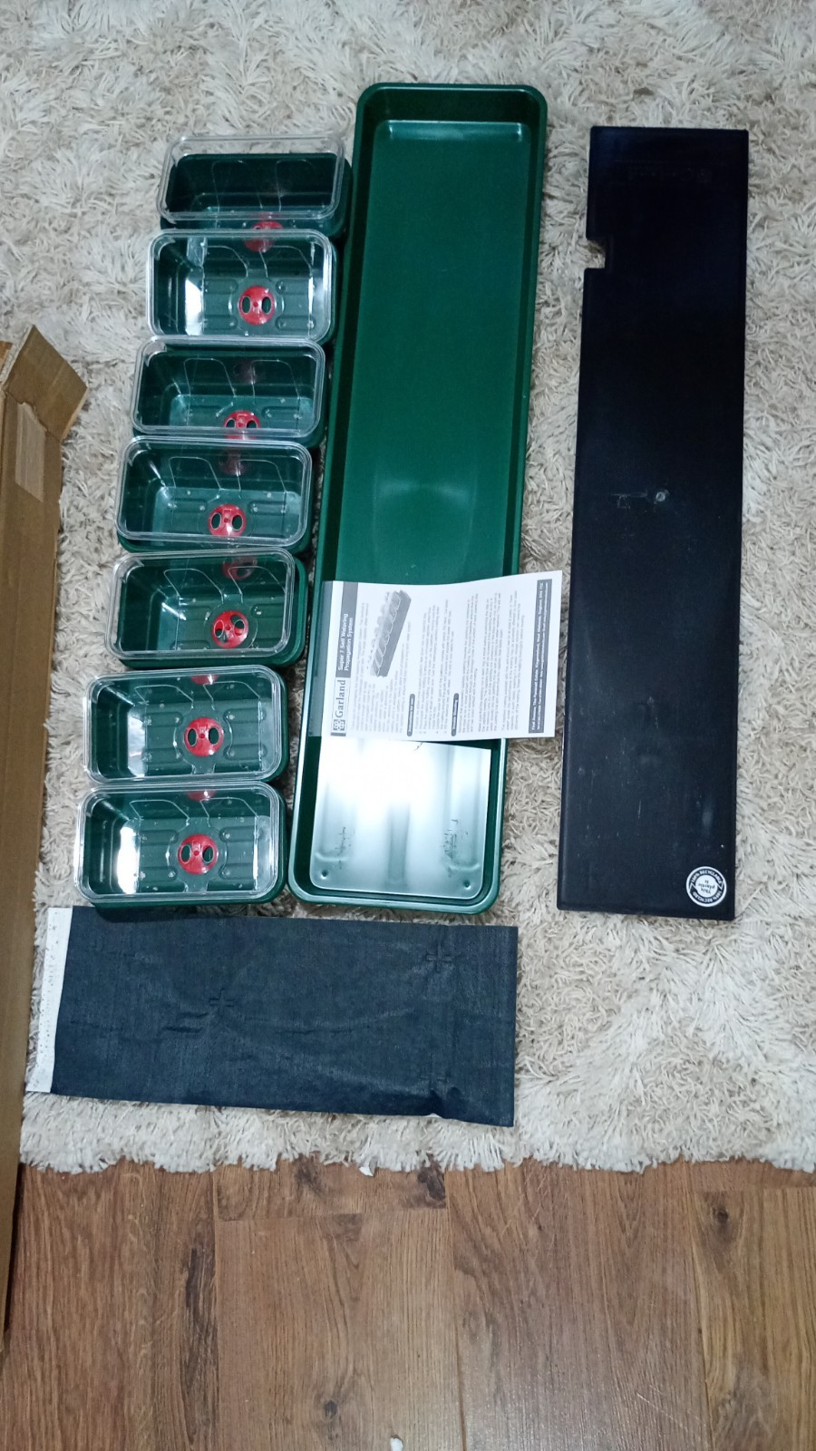 Garland Super 7 Self Watering Windowsill Propagator - 14 Days Watering - Image 3