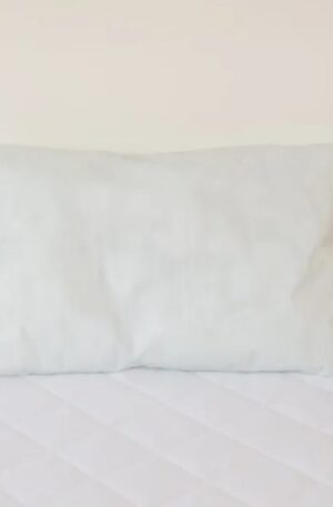 Water-Resistant Wipe-Clean Pillow 48*66cm