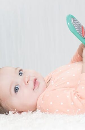 Infantino Flip and Peek Fun Phone Ages 3 Months +