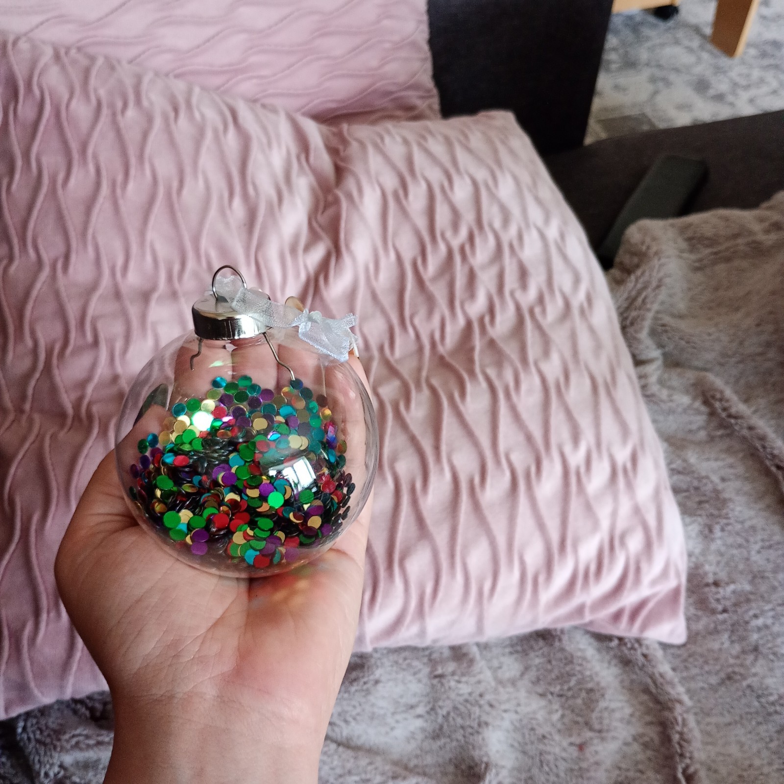 Set of 6 Confetti Christmas Tree Baubles 80mm - Image 5