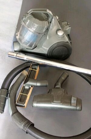 Amazon Basics Cylinder Bagless Vacuum Cleaner  700W, 1.5L, Black