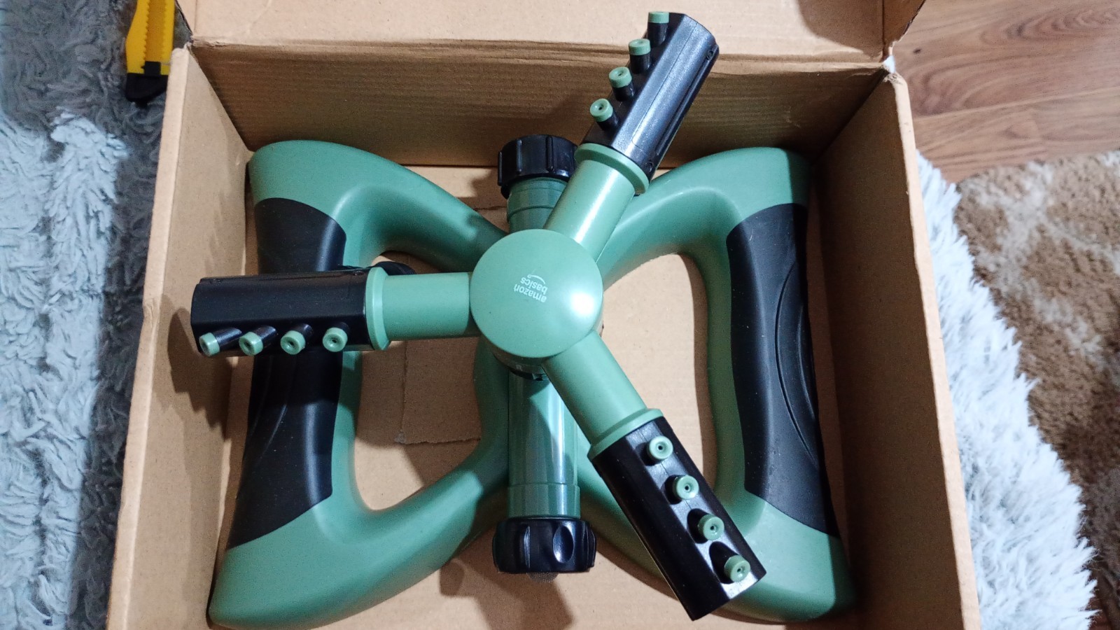 Amazon Basics Whirling Rotating Sprinklers For Yard, Green, 1-pack - Image 3