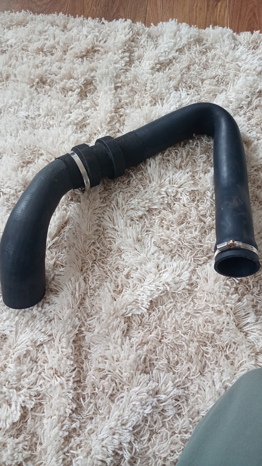 LR066436 For Range Rover Evoque 2.2Die Turbo Intercooler Hose Pipe - Image 3